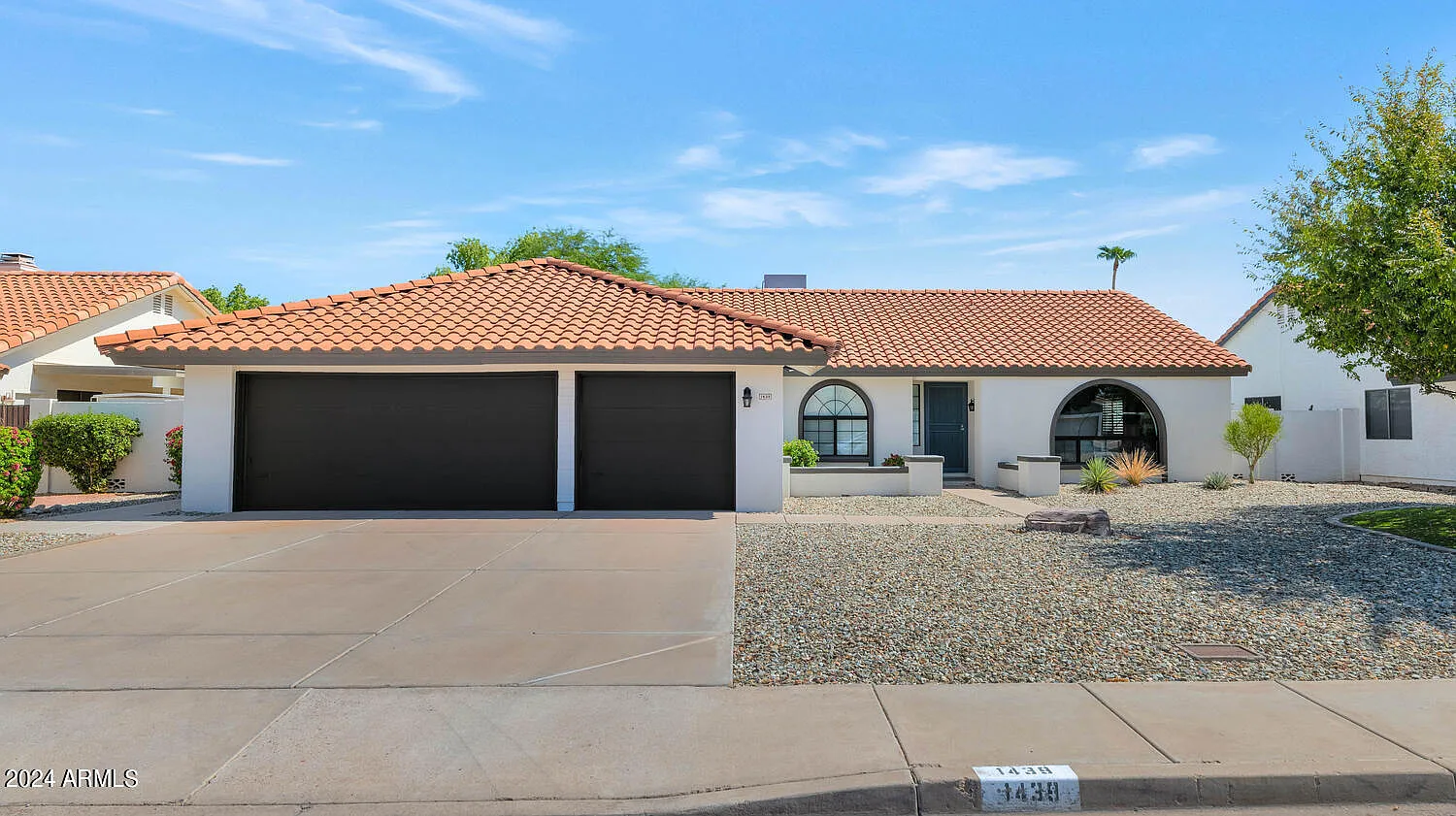 3 bed, 2.0 bath, 2228 sqft, $3,495 — Photo 2