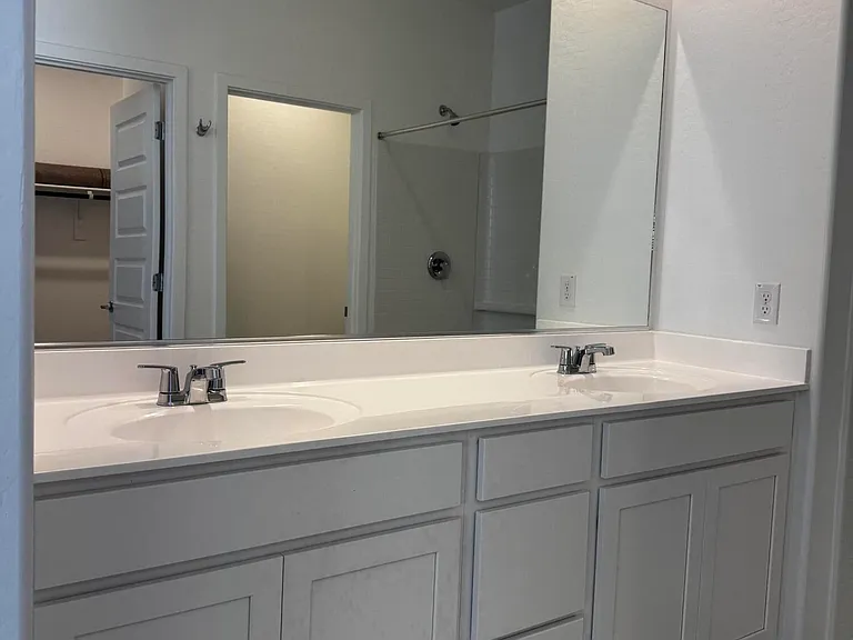 9819 W Flower St — Photo 10
