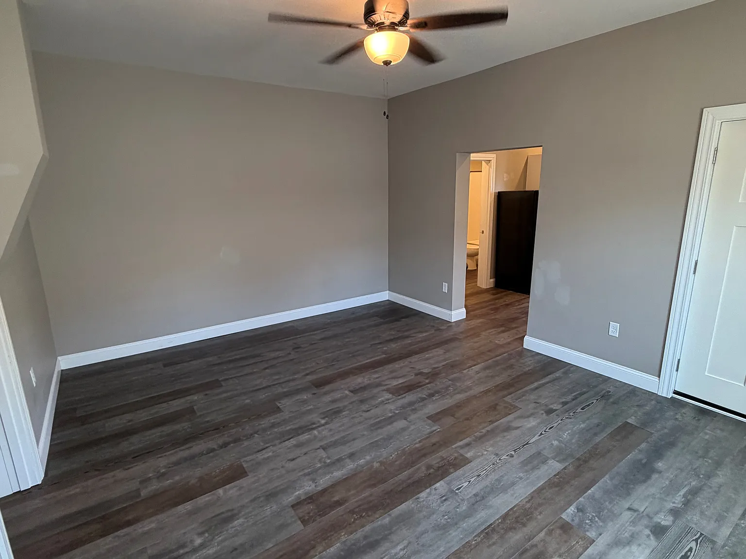 2 bed, 800 sqft, $895 — Photo 2