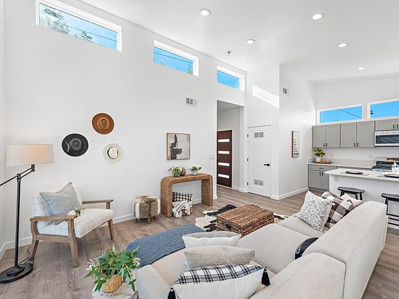 2nd image of 4723 60th St