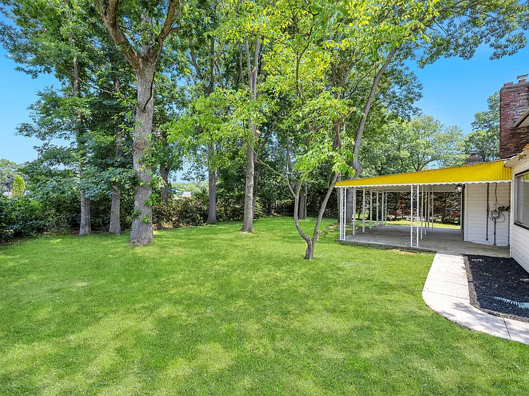 39 Pinewood Dr — Photo 31