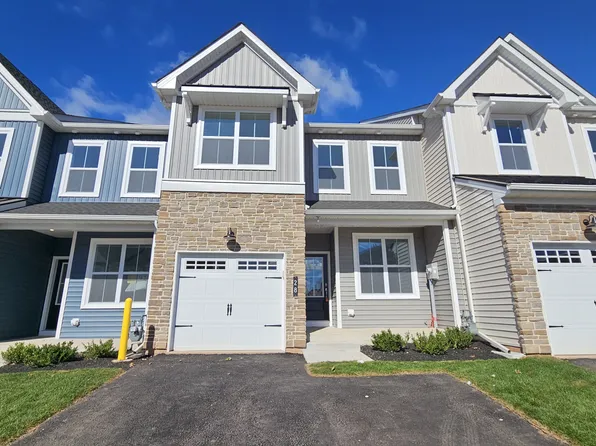 28 Ironwood Dr, Royersford, PA 19468