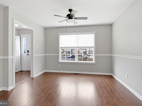 4th image of 75 Louis James Ct #75
