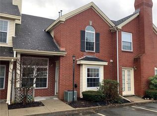 626 Smithfield Rd APT 904, North Providence, RI 02904