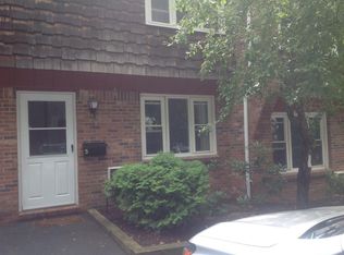 196 Main St APT 2, Lee, MA 01238