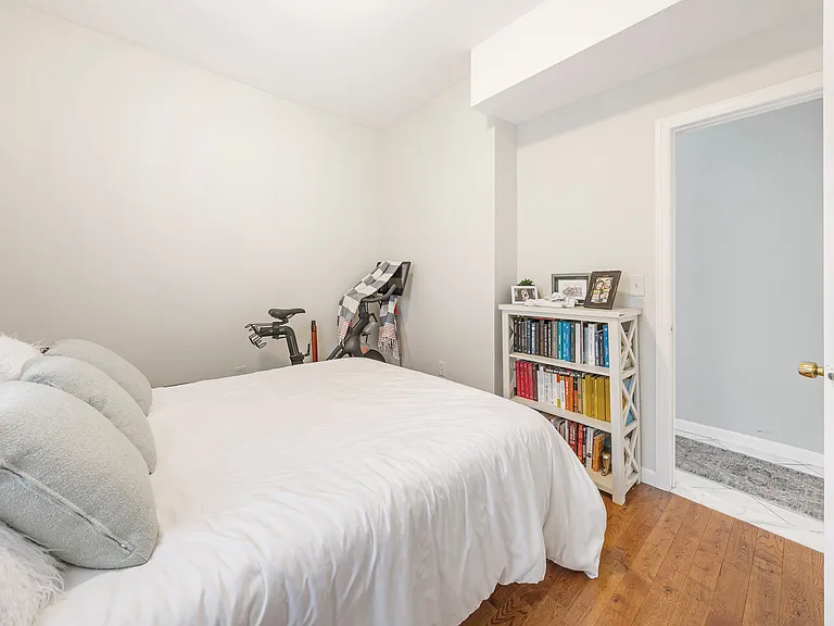 354 Lincoln Ave E #1 — Photo 11