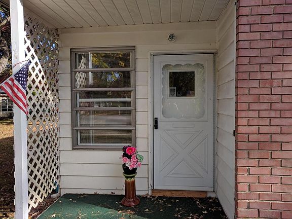 3rd image of 4 Magnolia St #C