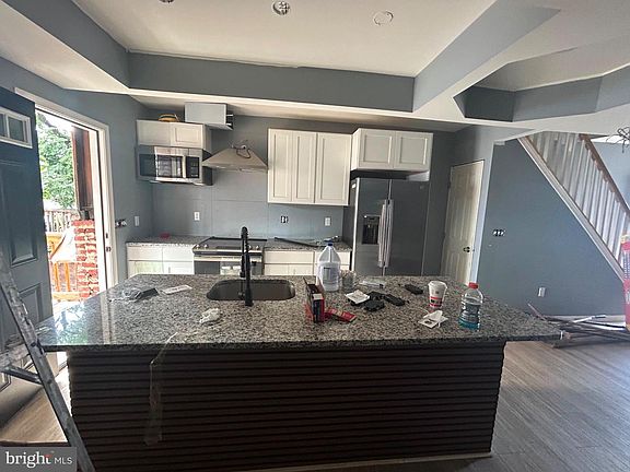 4th image of 4116 Reisterstown Rd