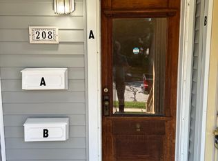 208 Franklin St APT B, Chesterton, IN 46304