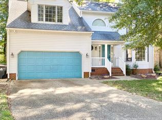 100 Blackberry Bnd, Yorktown, VA 23693