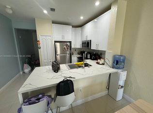 17620 NW 73rd Ave APT 206-17, Hialeah, FL 33015
