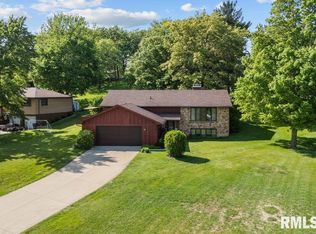 440 Center Dr, Geneseo, IL 61254