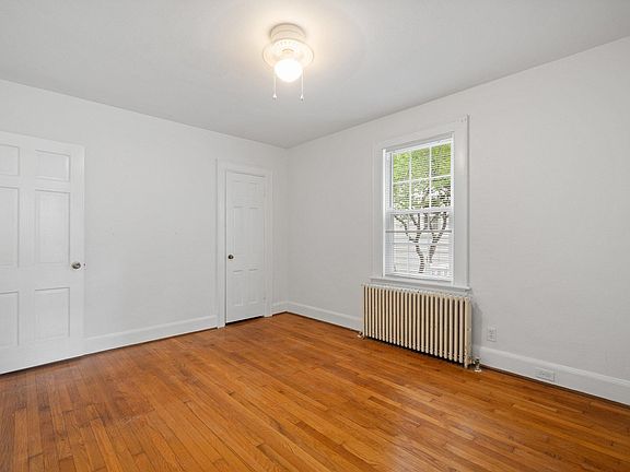 3rd image of 517 Craford Pl #1