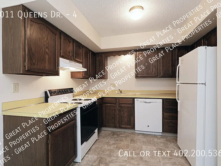 6011 Queens Dr #4 — Photo 14
