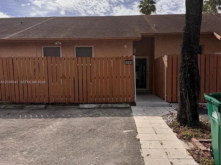 6761 NW 189th Ter #6761 — Photo 1