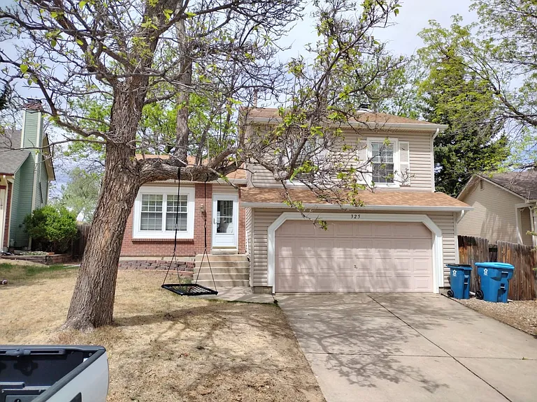 325 W Eisenhower Dr — Photo 7