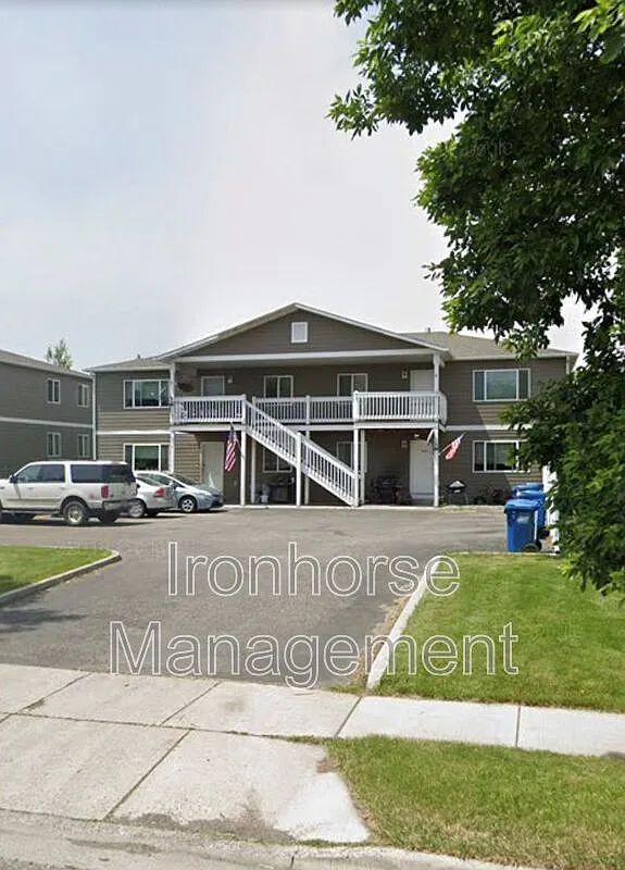 3 bed, 1.0 bath, $1,850 — Photo 1