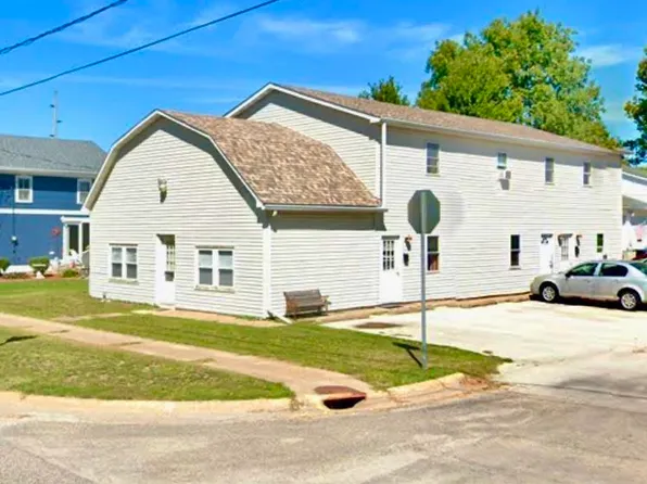 501 SW 3rd St, Aledo, IL 61231