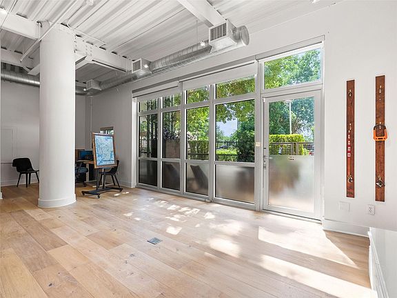 2nd image of 603 Davis St APT 101