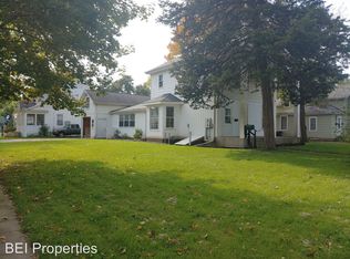 532 Spring St, Batavia, IL 60510