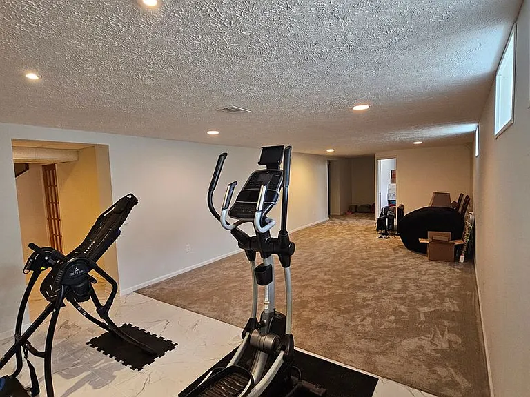 5648 Beacon Hill Dr — Photo 14