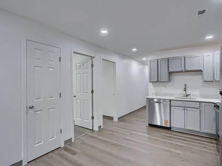 124 Kathleen Dr #7 — Photo 24