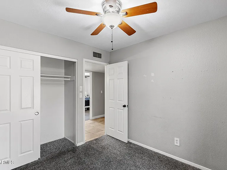 4716 W Christy Dr — Photo 33