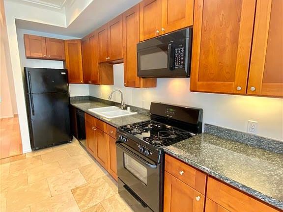 3rd image of 3244 Nimitz Blvd Unit 2