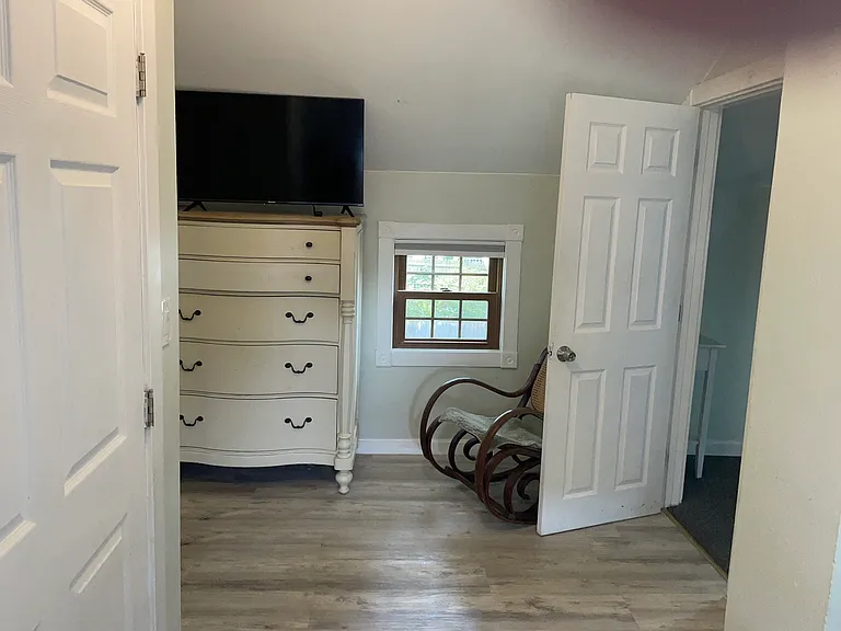 30 Byrnes St — Photo 17