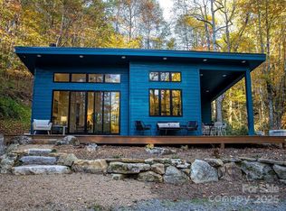 808 Mountain Cove Rd, Hendersonville, NC 28792