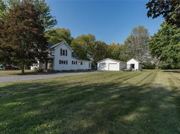 8799 Mill St, Chaumont, NY 13622