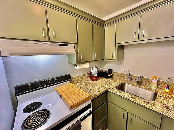 5th image of 1349 Race St APT 4A