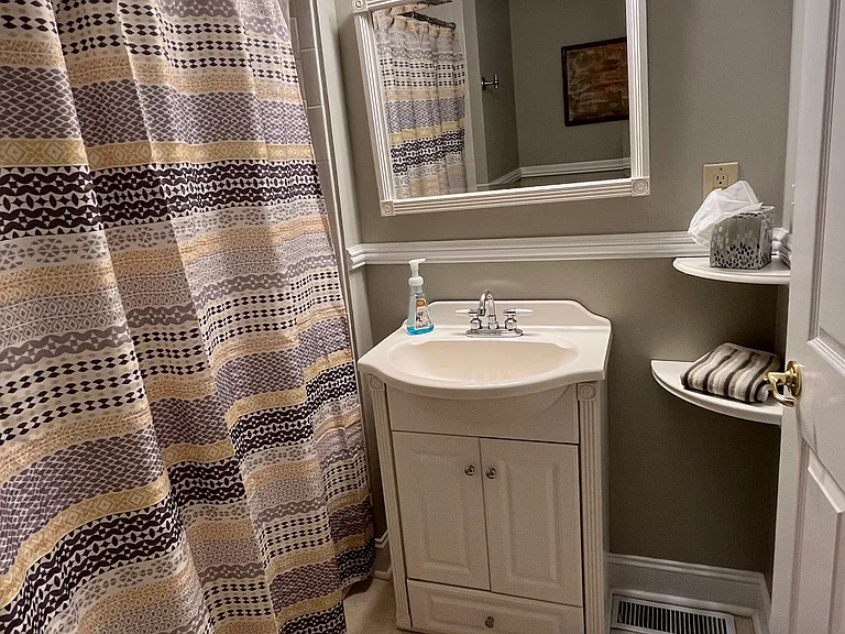 204 Louise Ave #5/6 — Photo 10