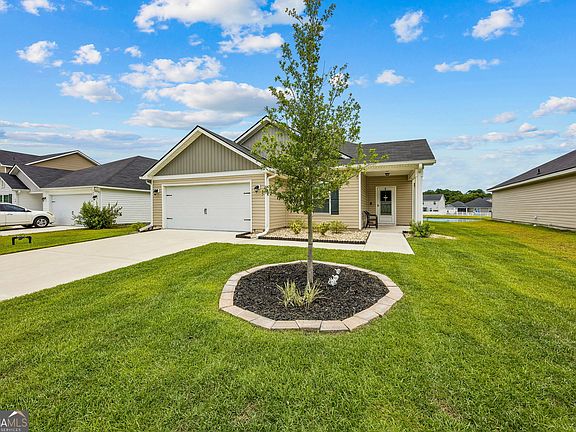 5th image of 81 Hayden Dr