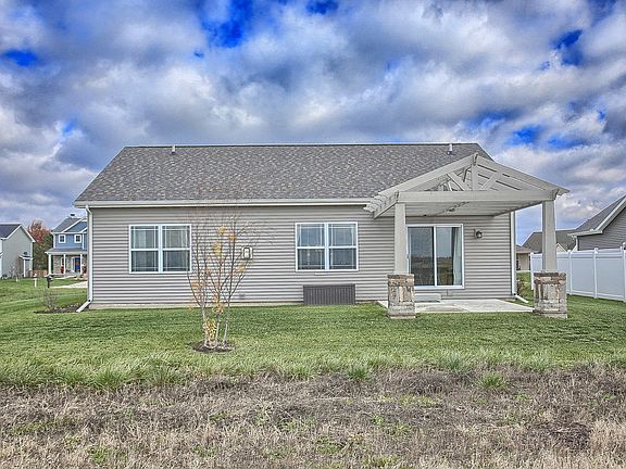 4th image of 3006 Applewood Dr