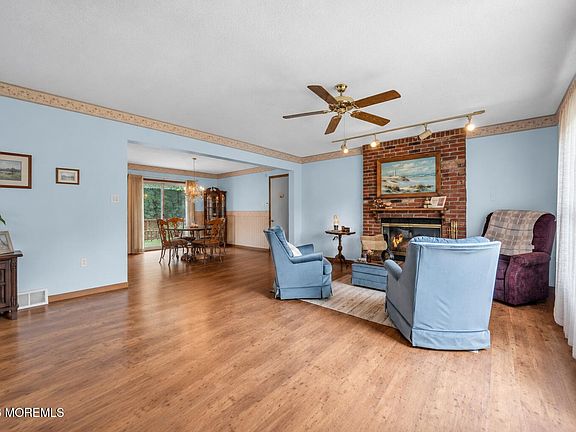 5th image of 31 Hickory Hill Road