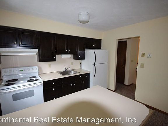 3rd image of 2405 Buchenhorst Rd