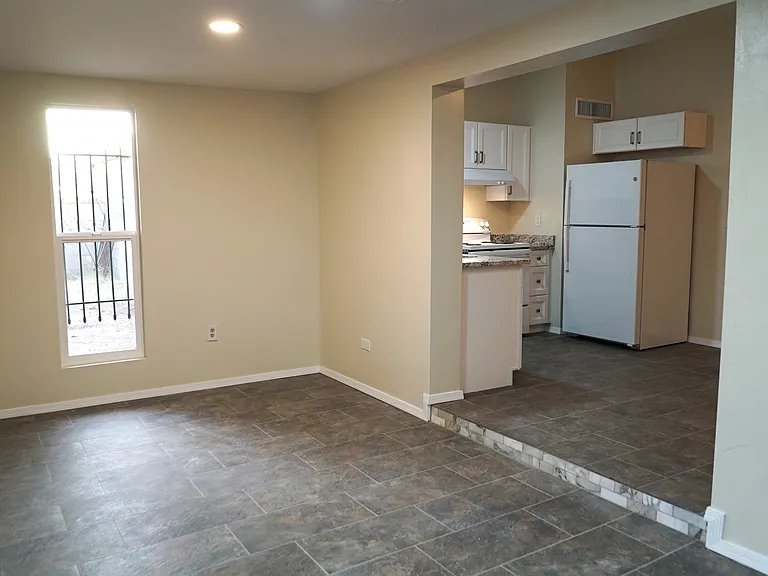 951 W Oahu Pl — Photo 9