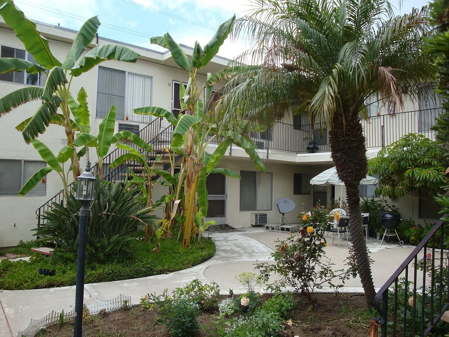 Kansas Apartments — Photo 2