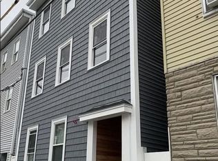 40 Morris St APT 3, Boston, MA 02128