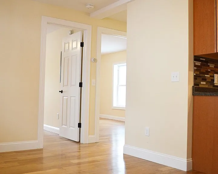 220 North Ave — Photo 5