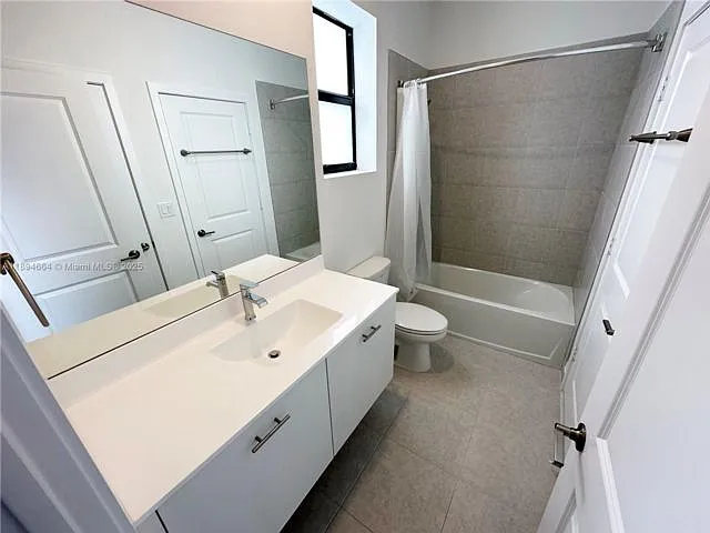 17394 SW 46th St — Photo 7