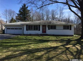 60 Paddy Hill Dr, Rochester, NY 14616