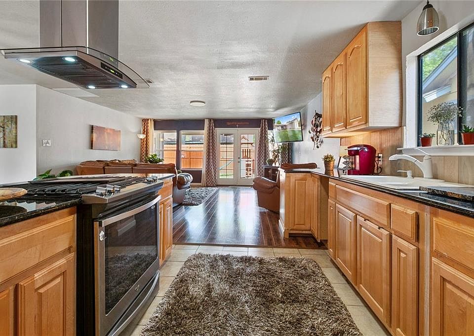 1st image of 9904 Woodshire Dr