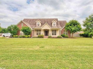2765 Collins Dr, Conway, AR 72034