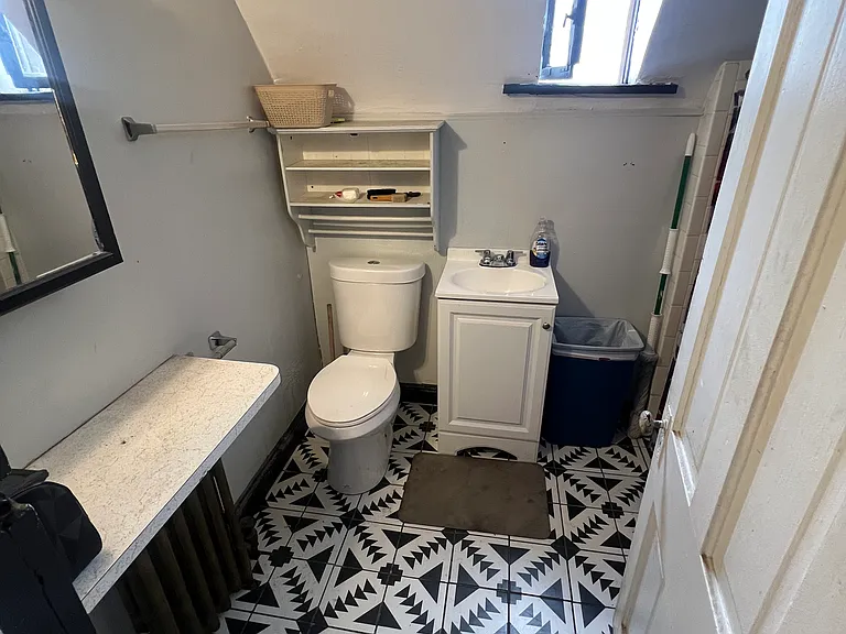 801 E 14th Ave #4 — Photo 8