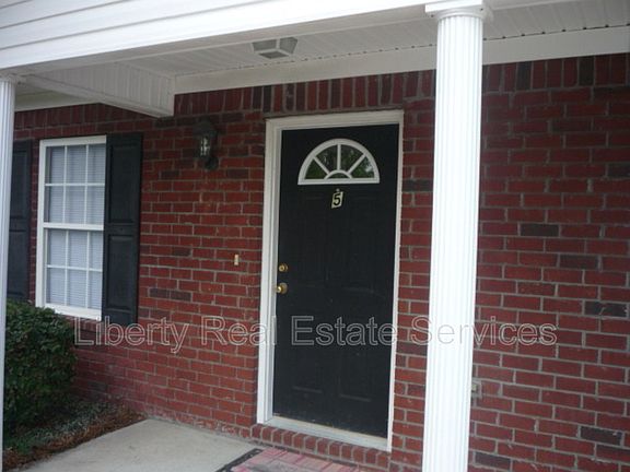 5th image of 1113 Kelly Dr APT 5