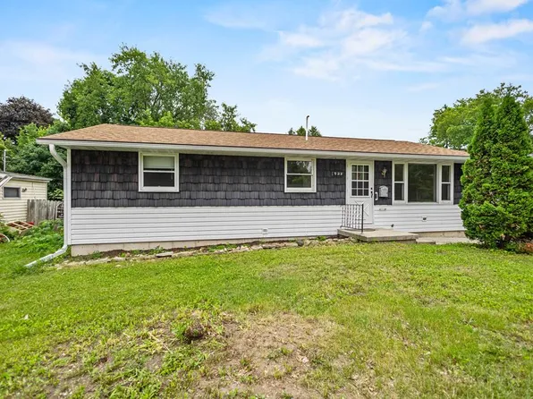 928 N 6th Ave, Sturgeon Bay, WI 54235