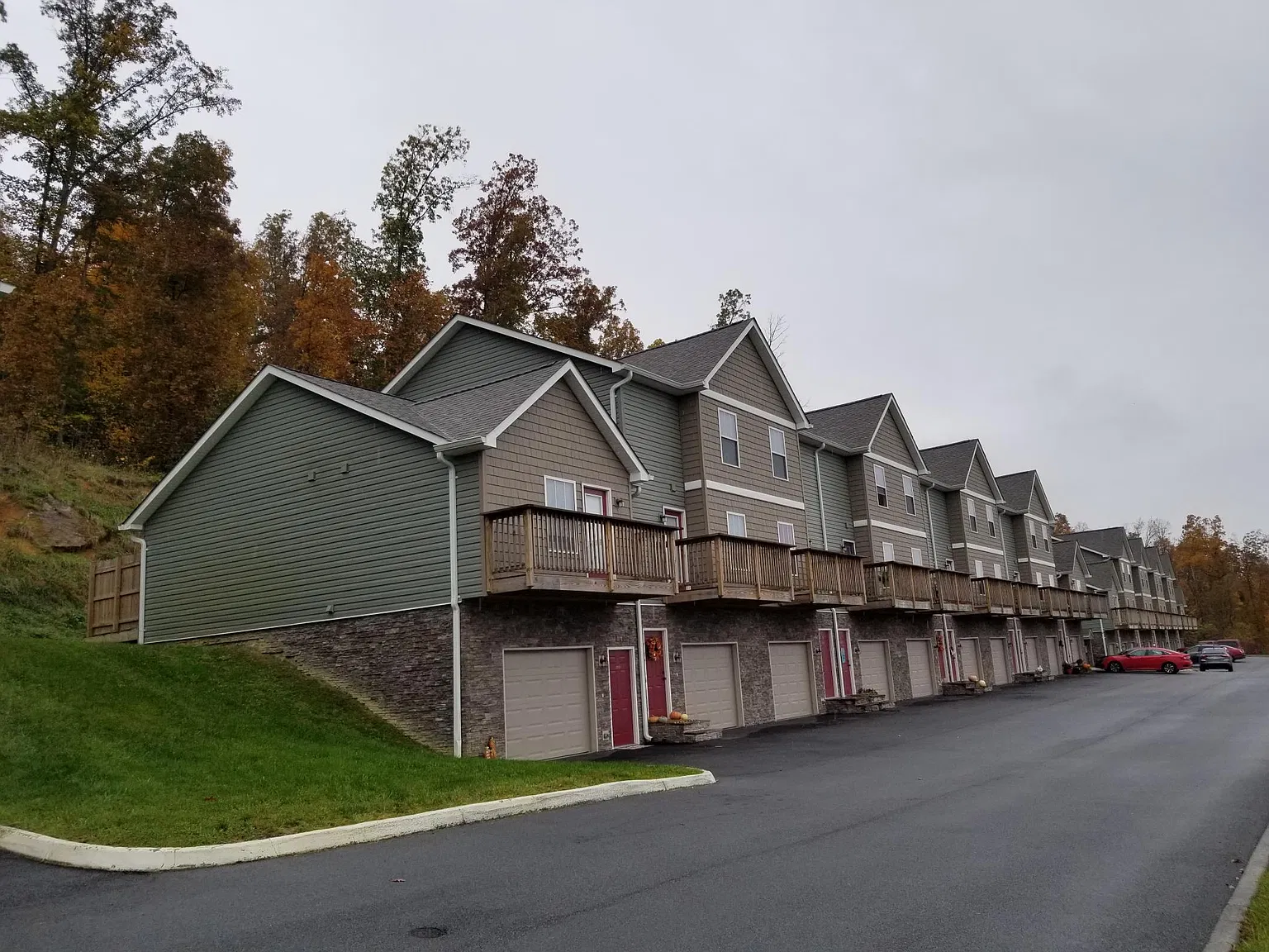2 bed, 2.5 bath, 1200 sqft, $1,400 — Photo 1