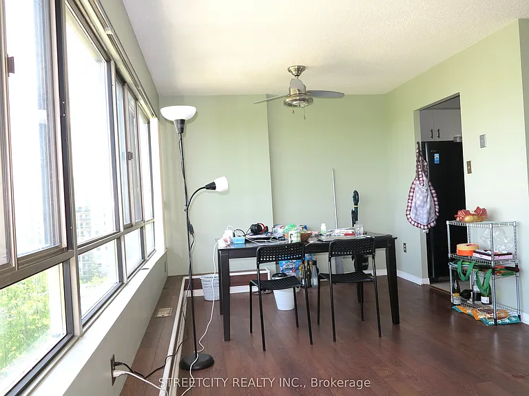 570 Proudfoot Ln #1011 — Photo 9
